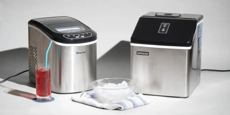 Can a Commercial Countertop Ice Maker Fit in Small Spaces or Mobile Setups?